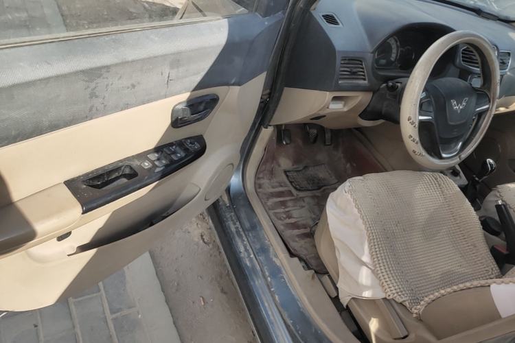 Used Wuling Hongguang 2013 1.5L S Comfort Model Driver Seat