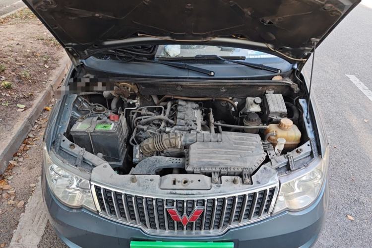 Used Wuling Hongguang 2013 1.5L Comfort Model Engine Bay