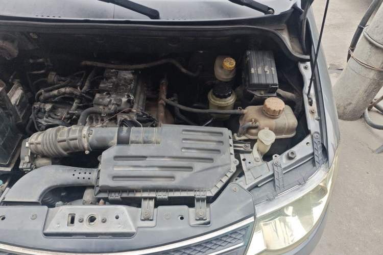 Used Wuling Hongguang 2013 1.5L S Comfort Model Engine Bay Left