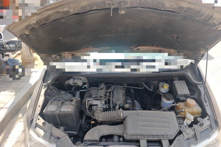 Used Wuling Hongguang 2013 1.2L S Comfort Model China IV Standard Engine Bay