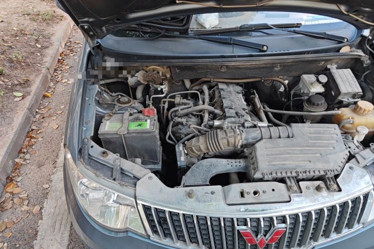 Used Wuling Hongguang 2013 1.5L Comfort Model Engine Bay Right