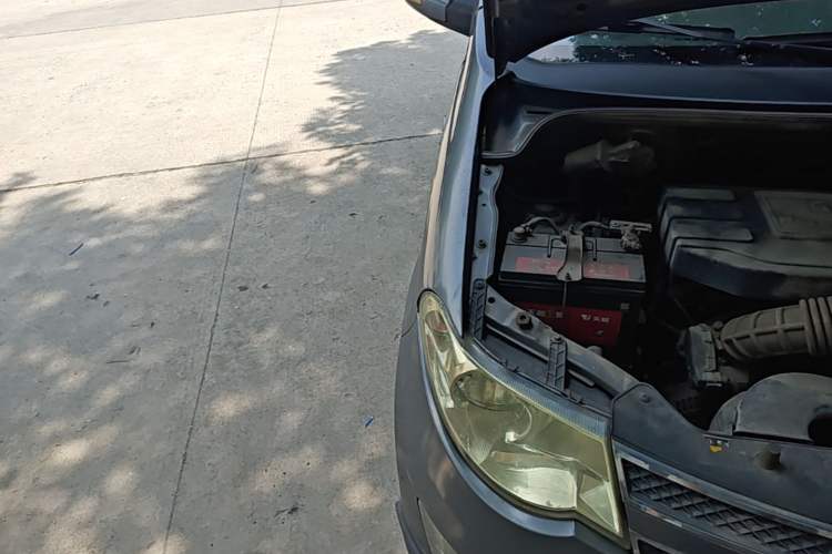 Used Wuling Hongguang 2013 1.5L S Luxury Model Engine Bay Right