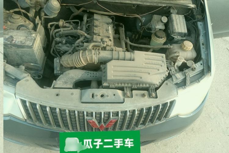 Used Wuling Hongguang 2013 1.5L Standard Version Engine Bay