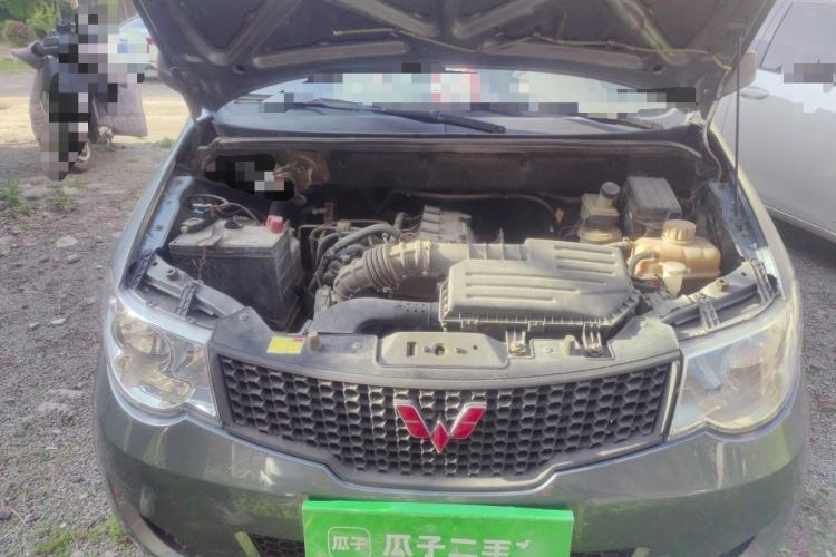 Used Wuling Hongguang 2013 1.5L Base Version Engine Bay