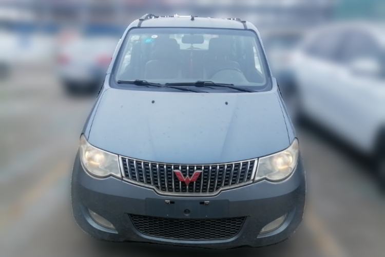 Used Wuling Hongguang 2013 1.5L Luxury Model Front