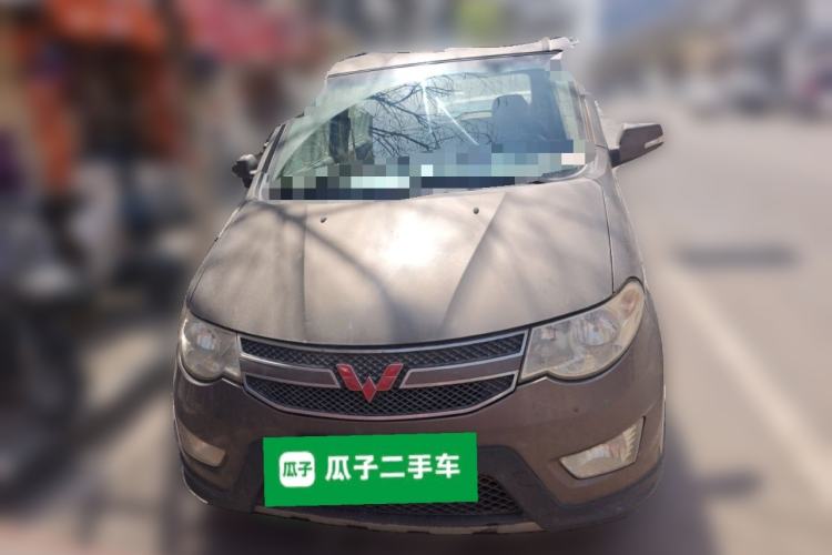 Used Wuling Hongguang 2013 1.2L S Comfort Model China IV Standard Front