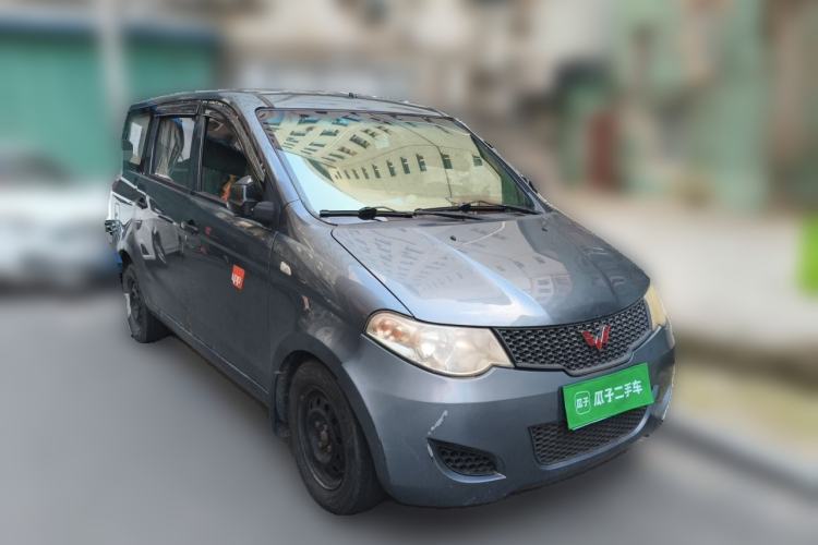 Used Wuling Hongguang 2013 1.5L Base Version Front Right 45 Deg