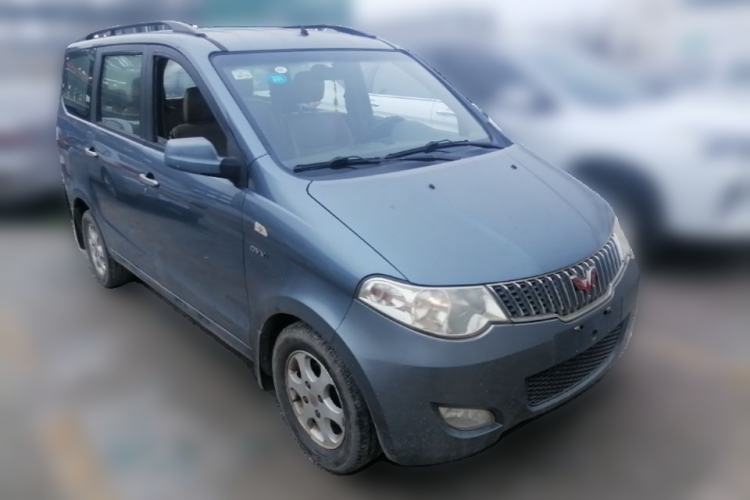Used Wuling Hongguang 2013 1.5L Luxury Model Front Right 45 Deg