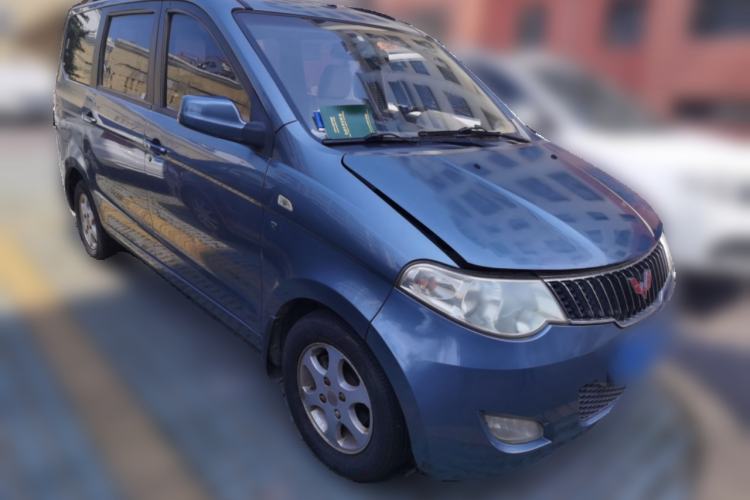 Used Wuling Hongguang 2013 1.5L Comfort Model Front Right 45 Deg