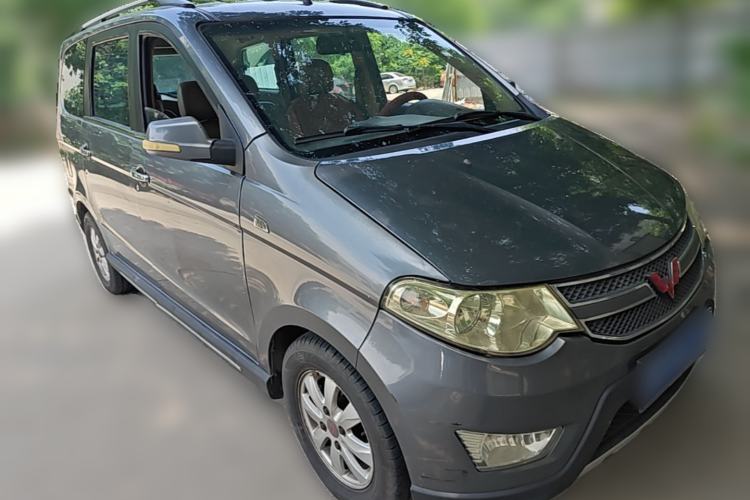 Used Wuling Hongguang 2013 1.5L S Luxury Model Front Right 45 Deg