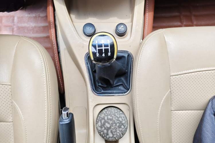 Used Wuling Hongguang 2013 1.5L S Comfort Model Gear Lever