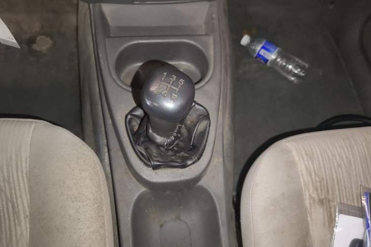 Used Wuling Hongguang 2013 1.5L Base Version Gear Lever