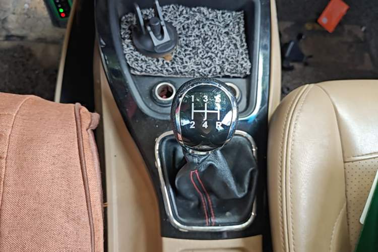 Used Wuling Hongguang 2013 1.5L S Luxury Model Gear Lever