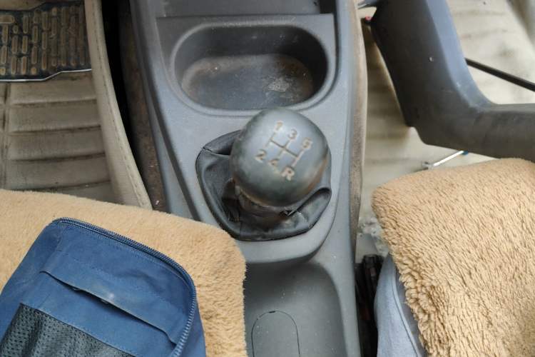 Used Wuling Hongguang 2013 1.5L Base Version Gear Lever