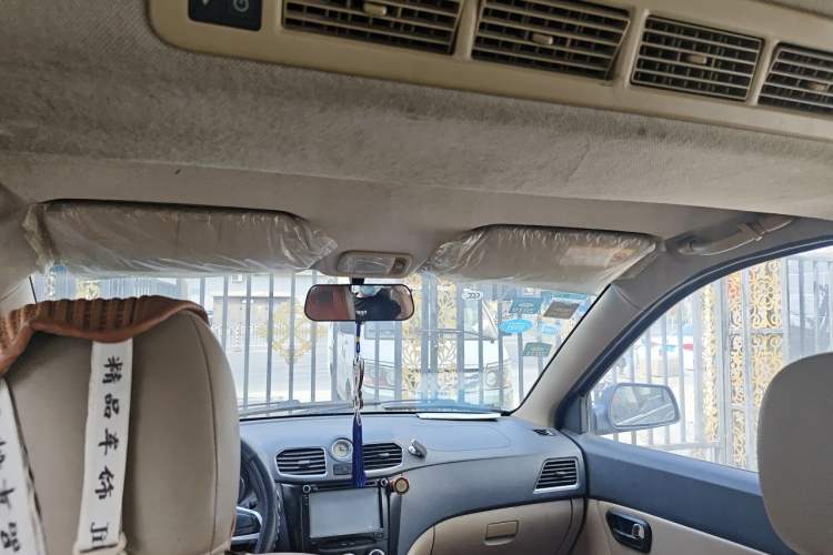 Used Wuling Hongguang 2013 1.2L S Comfort Model China IV Standard Headliner