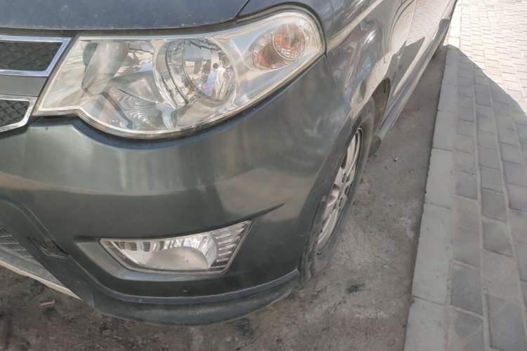 Used Wuling Hongguang 2013 1.5L S Comfort Model Left Front Headlight