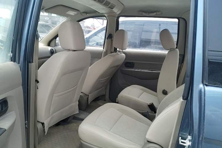 Used Wuling Hongguang 2013 1.5L Comfort Model Left Rear Seat