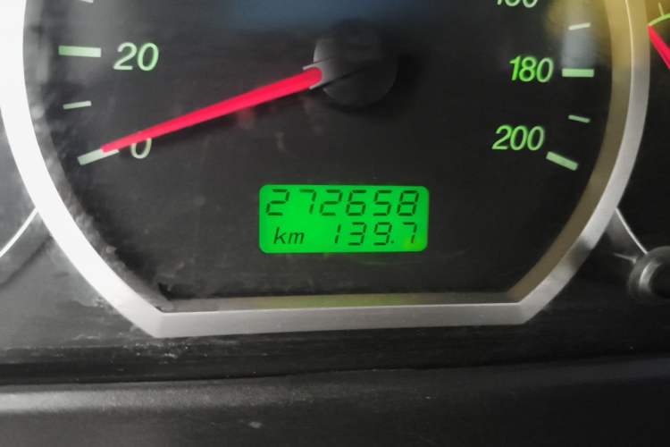 Used Wuling Hongguang 2013 1.5L Base Version Odometer Close Up