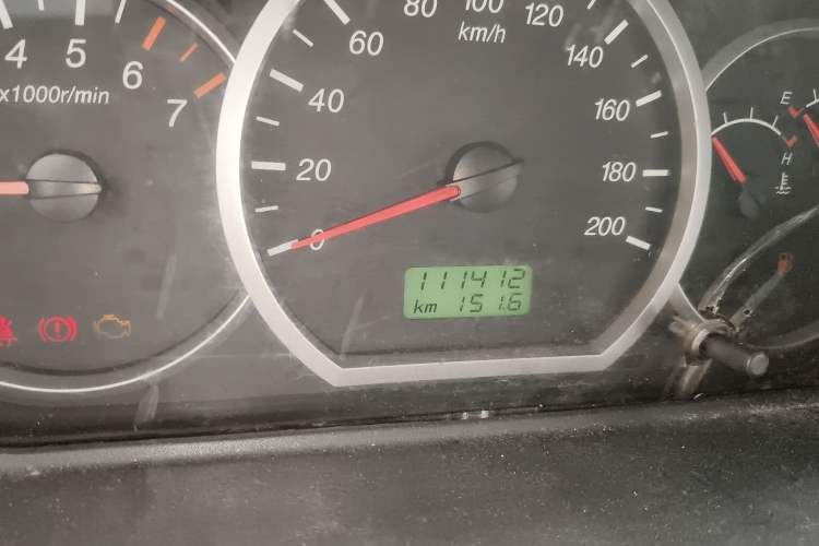 Used Wuling Hongguang 2013 1.5L Base Version Odometer Close Up