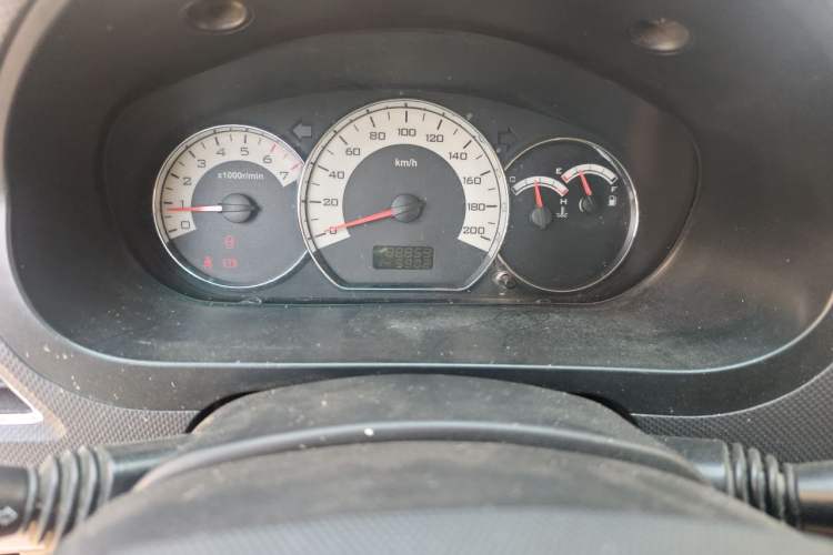 Used Wuling Hongguang 2013 1.2L S Comfort Model China IV Standard Odometer Close Up
