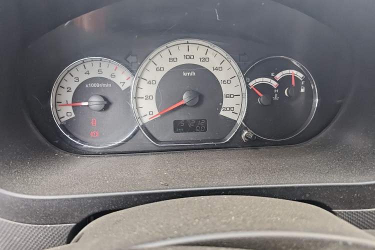 Used Wuling Hongguang 2013 1.2L S Comfort Model China IV Standard Odometer Close Up