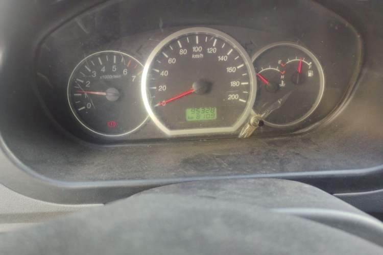 Used Wuling Hongguang 2013 1.5L Base Version Odometer Close Up