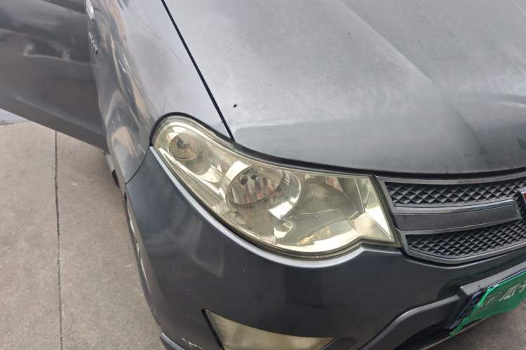 Used Wuling Hongguang 2013 1.5L S Comfort Model Right Front Headlight