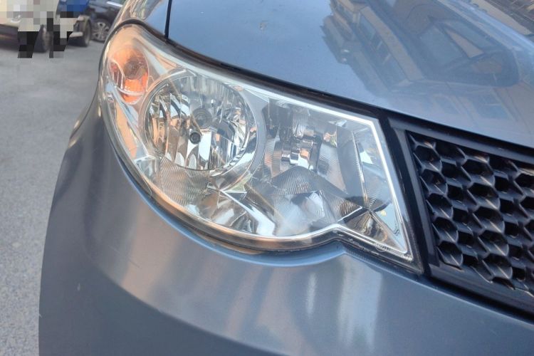 Used Wuling Hongguang 2013 1.5L Base Version Right Front Headlight