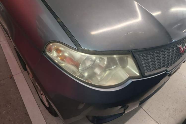 Used Wuling Hongguang 2013 1.5L Base Version Right Front Headlight