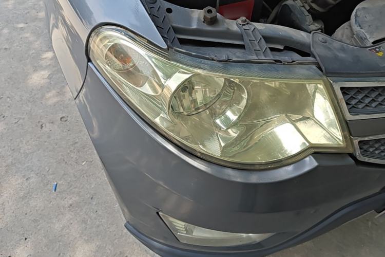 Used Wuling Hongguang 2013 1.5L S Luxury Model Right Front Headlight
