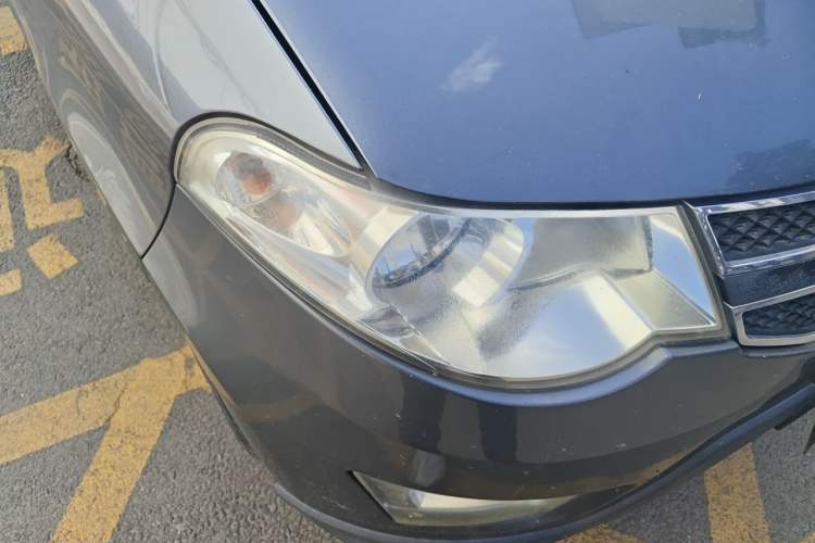 Used Wuling Hongguang 2013 1.2L S Comfort Model China IV Standard Right Front Headlight
