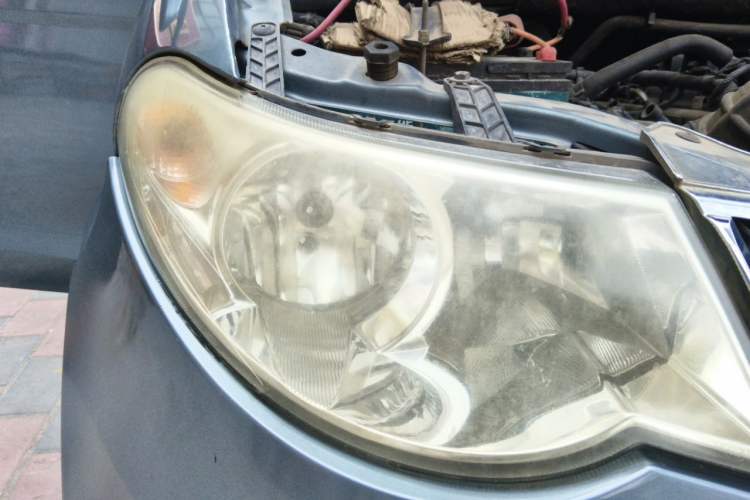 Used Wuling Hongguang 2013 1.5L Standard Version Right Front Headlight