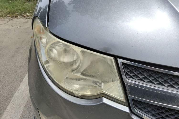 Used Wuling Hongguang 2013 1.2L S Comfort Model China IV Standard Right Front Headlight