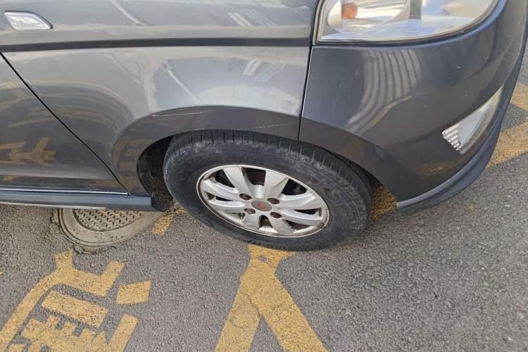 Used Wuling Hongguang 2013 1.2L S Comfort Model China IV Standard Right Front Wheel Hub