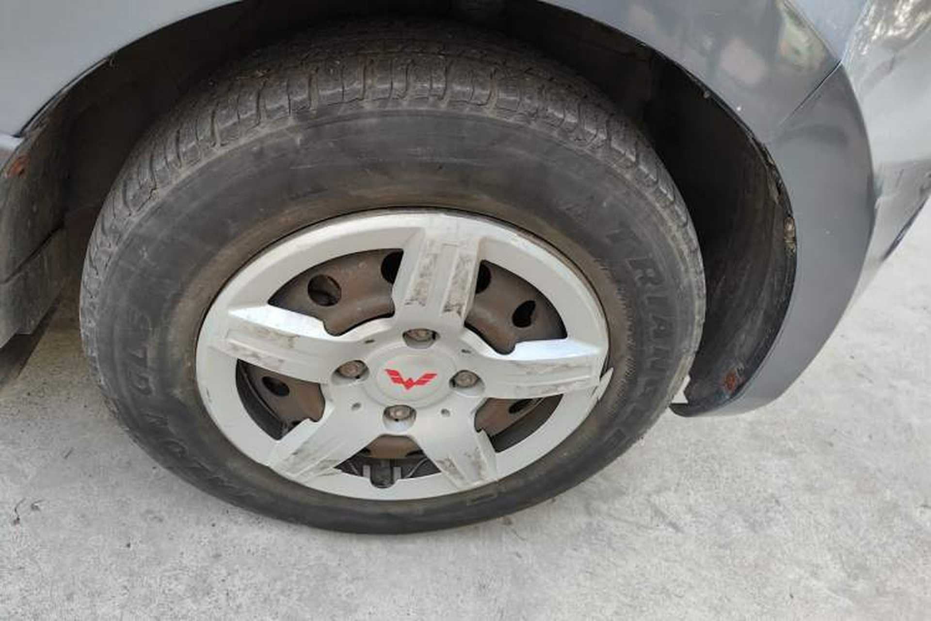 Used Wuling Hongguang 2013 1.5L Base Version Right Front Wheel Hub
