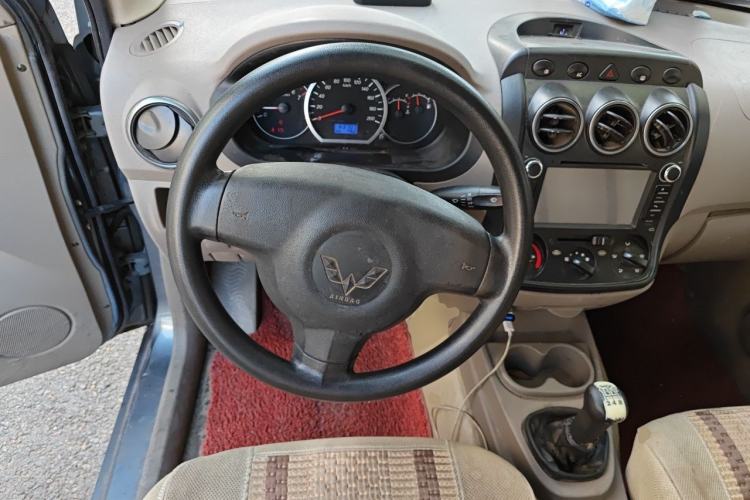 Used Wuling Hongguang 2013 1.5L Comfort Model Steering Wheel