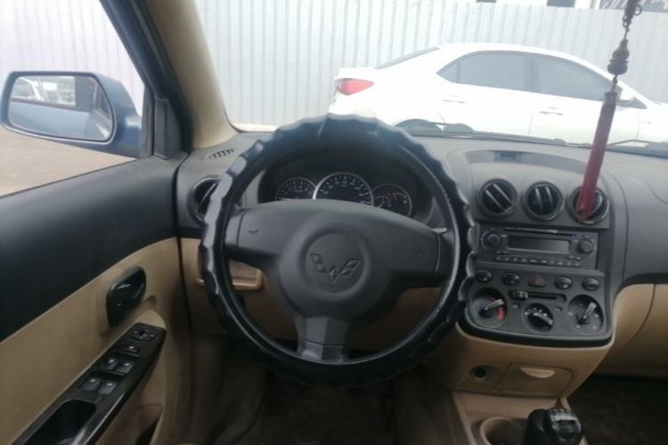 Used Wuling Hongguang 2013 1.5L Luxury Model Steering Wheel