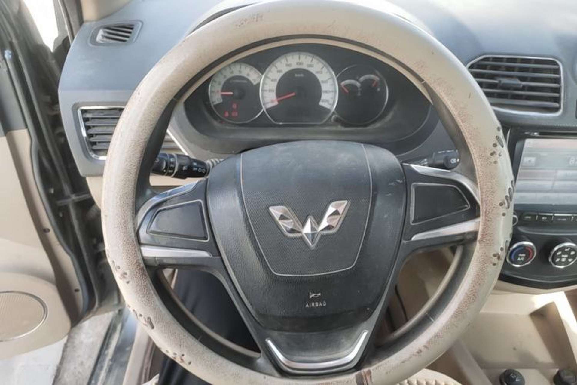 Used Wuling Hongguang 2013 1.5L S Comfort Model Steering Wheel