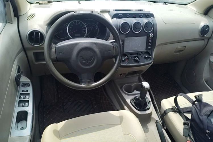 Used Wuling Hongguang 2013 1.5L Comfort Model Steering Wheel