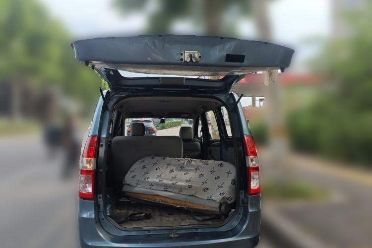 Used Wuling Hongguang 2013 1.5L Base Version Trunk