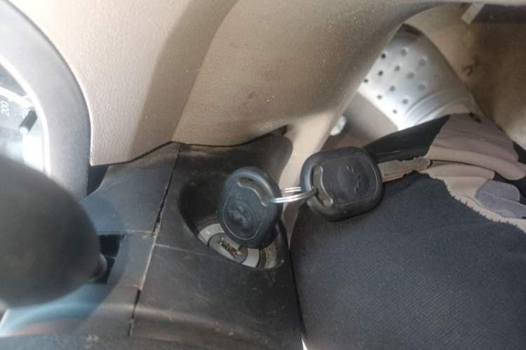 Used Wuling Hongguang 2013 1.5L Standard Version Vehicle Key