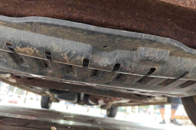 Used Wuling Hongguang 2013 1.5L S Luxury Model Chassis Front