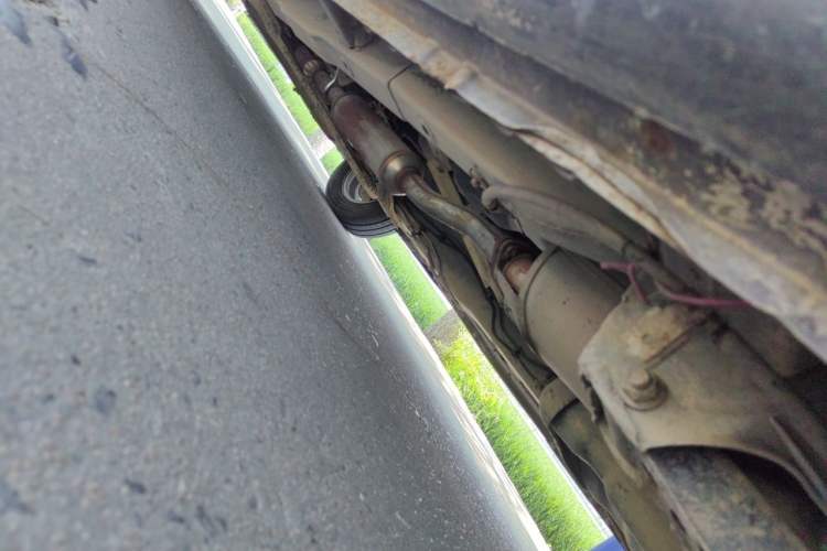 Used Wuling Hongguang 2013 1.5L S Luxury Model Chassis Rear Left