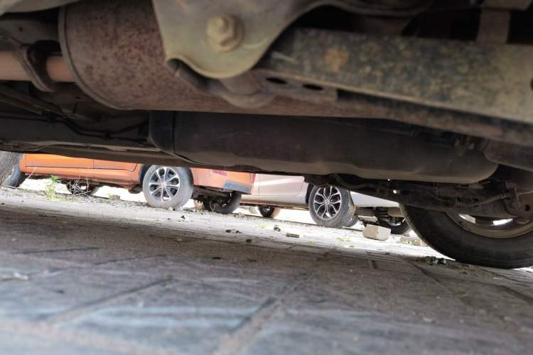 Used Wuling Hongguang 2013 1.5L S Comfort Model Chassis Rear Left