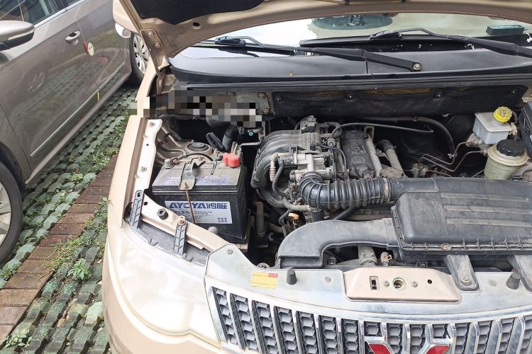 Used Wuling Hongguang 2013 1.2L S Comfort Model China IV Standard Engine Bay Right