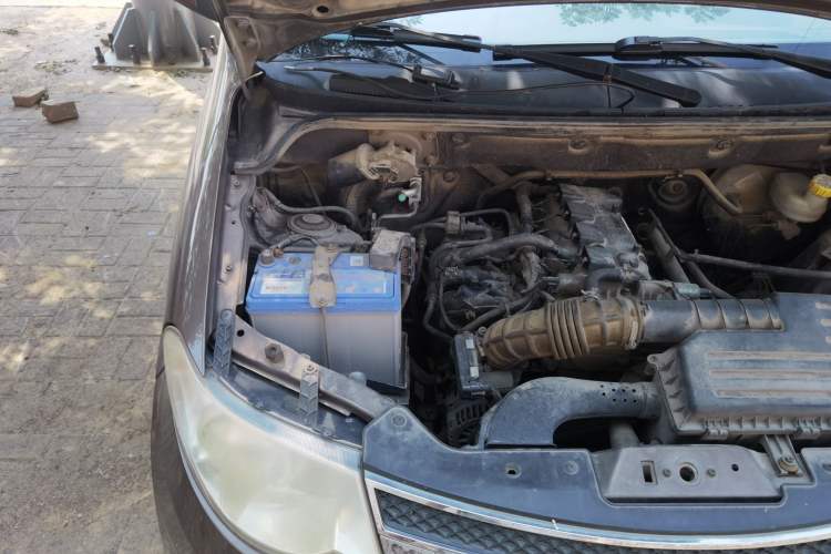 Used Wuling Hongguang 2013 1.5L S Comfort Model Engine Bay Right