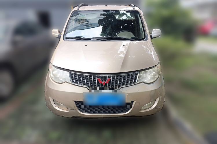 Used Wuling Hongguang 2013 1.2L S Comfort Model China IV Standard Front
