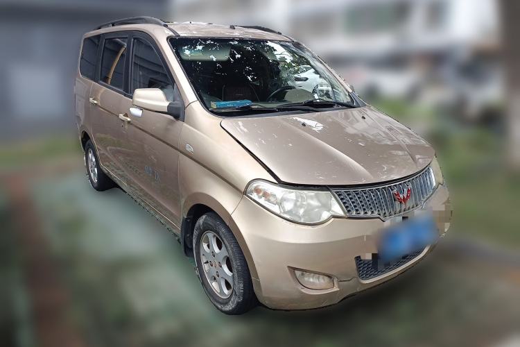 Used Wuling Hongguang 2013 1.2L S Comfort Model China IV Standard Front Right 45 Deg