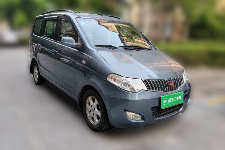 Used Wuling Hongguang 2013 1.5L Luxury Model Front Right 45 Deg