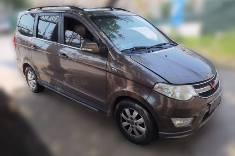 Used Wuling Hongguang 2013 1.5L S Comfort Model Front Right 45 Deg